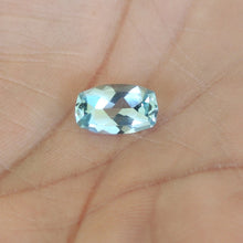 Load image into Gallery viewer, Aquamarine 1.90 carat